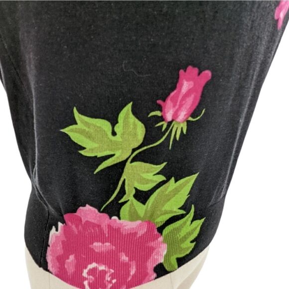 Silk blend bold rose and black sweater vest medium - Picture 2 of 7